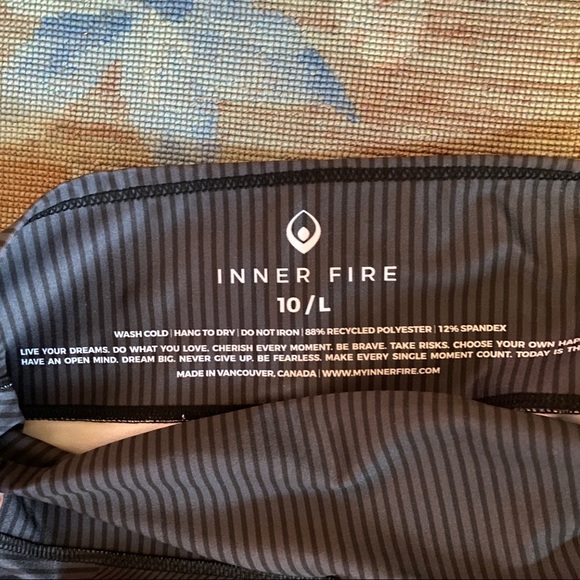 Inner Fire Black Lines Leggings - Size 10 - Picture 3 of 3